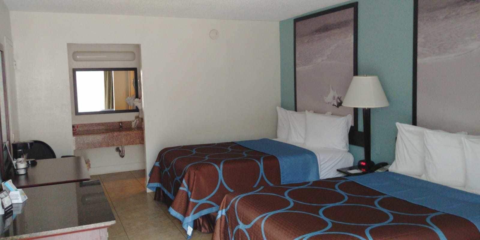 Super 8 By Wyndham St. Petersburg Exterior foto
